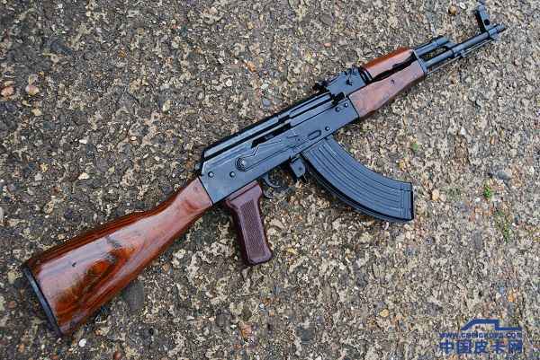 选皮卡，要“AK47”还是“M16”