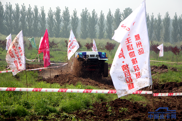 差距还是很大 微山湖场地赛花絮