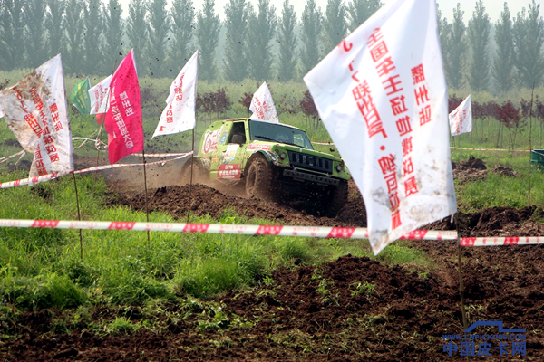 差距还是很大 微山湖场地赛花絮