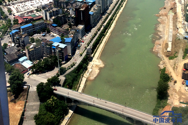 试驾花絮 土家族幺妹上了我的皮卡