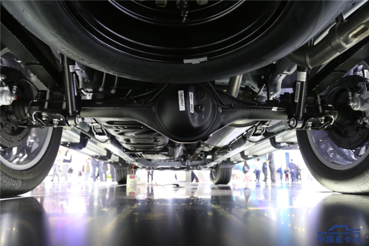 上汽大通MAXUS T70上海车展首次亮相  搭国六发动机6月上市