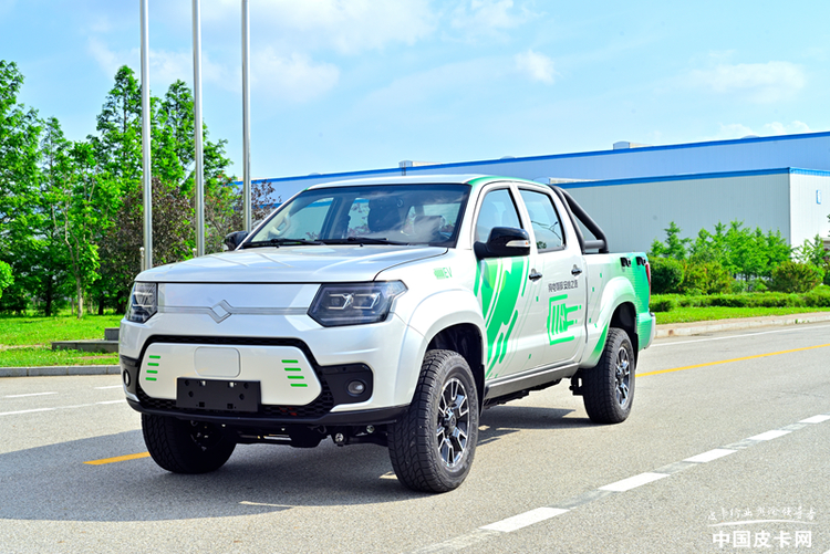 黄海新车“剧透”：甲醇皮卡省钱1/4，海鲜车十年不锈！