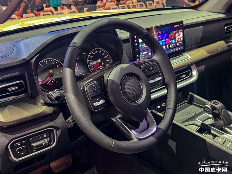 22.98万元 2025成都车展长城V6火炮预售开启