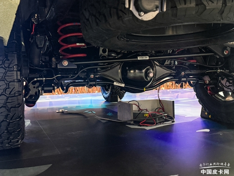 22.98万元 2025成都车展长城V6火炮预售开启