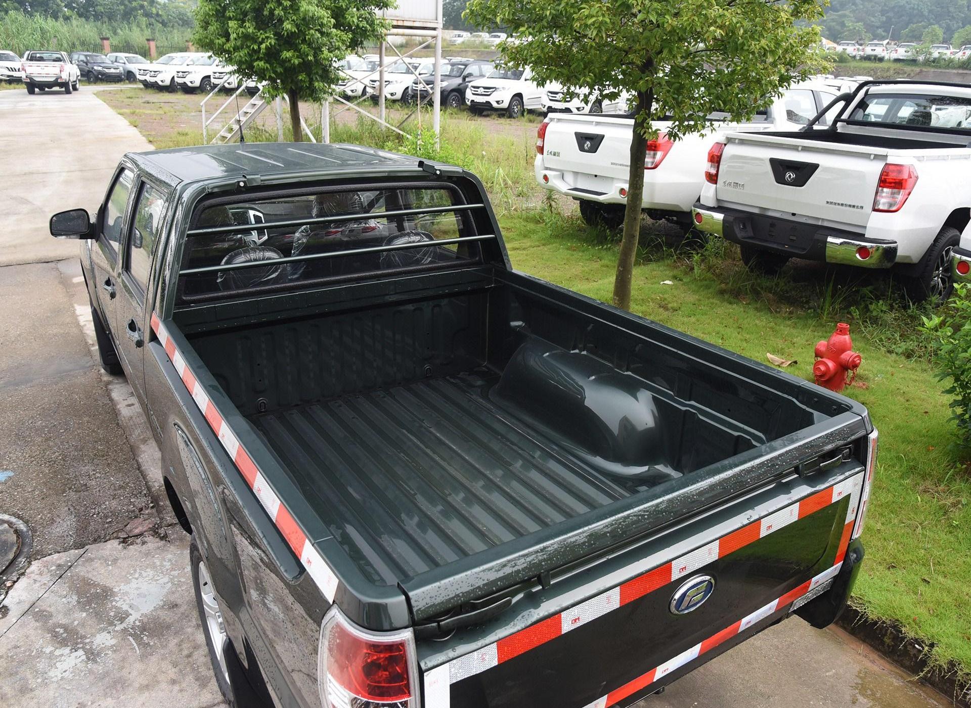 雄师f16皮卡_雄师f16皮卡车厢座椅图片_雄师f16皮卡图片_皮卡图片库