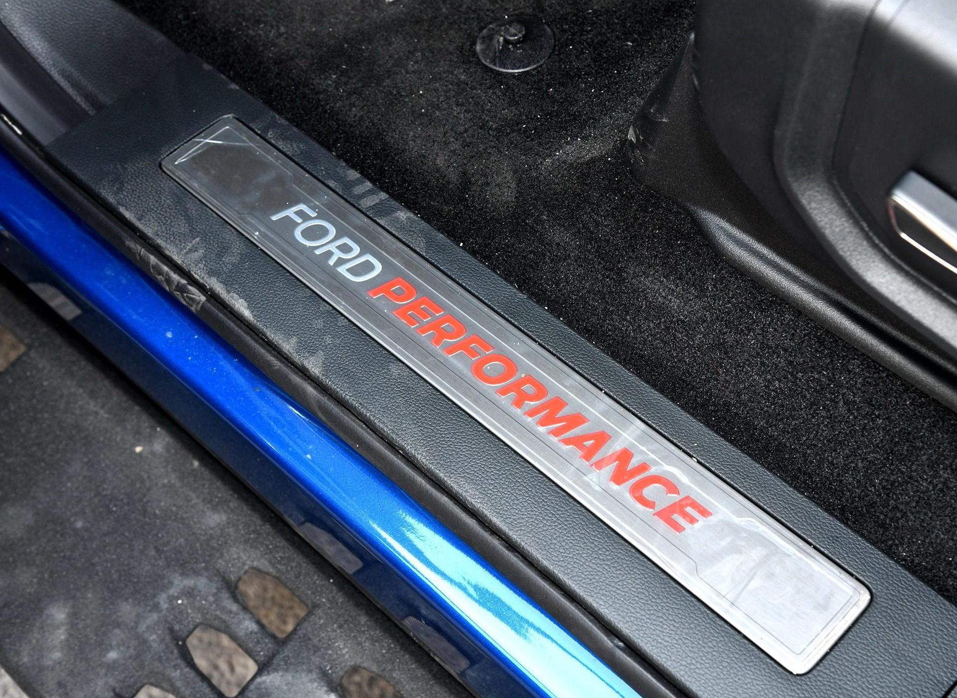 福特F-150猛禽车门座椅