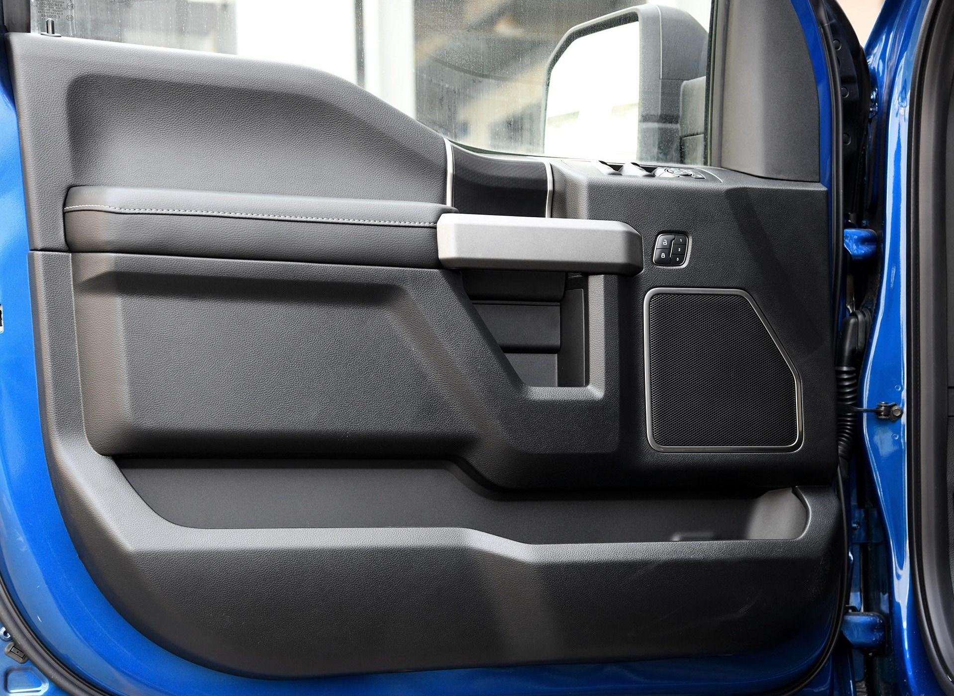 福特F-150猛禽车门座椅