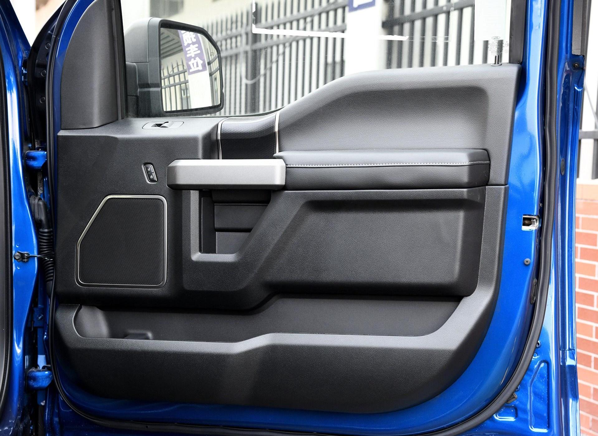 福特F-150猛禽车门座椅