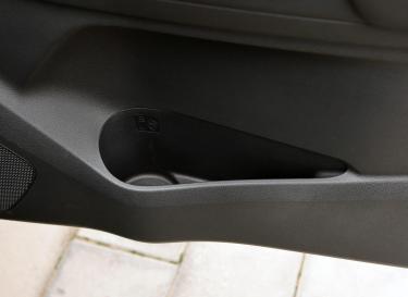 D-MAX车厢座椅