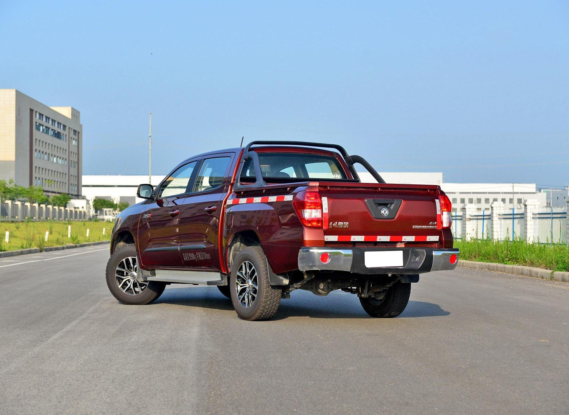 御风p16皮卡_御风p16皮卡外观整体图片_御风p16皮卡图片_皮卡图片库